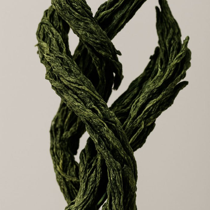 Green tea extract in clean skincare, antioxidant-rich ingredient that soothes, protects and revitalises skin