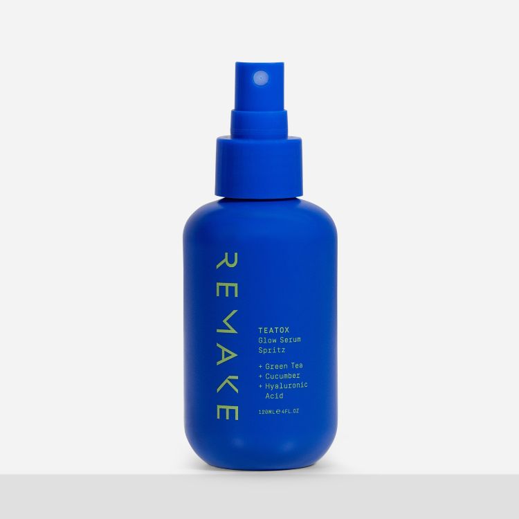 REMAKE Teatox Glow Serum Mist product with green tea and hyaluronic acid